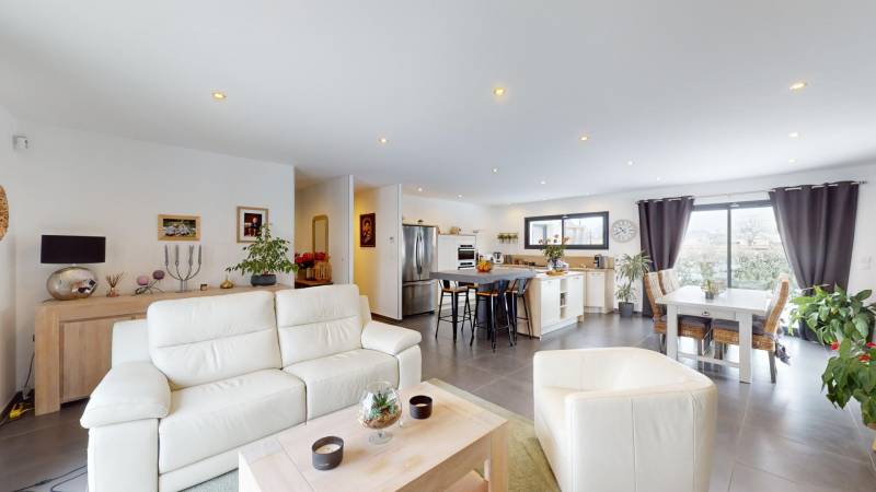 A VENDRE MAISON T5 DE PLAIN-PIED SITUÉE À AVIRON