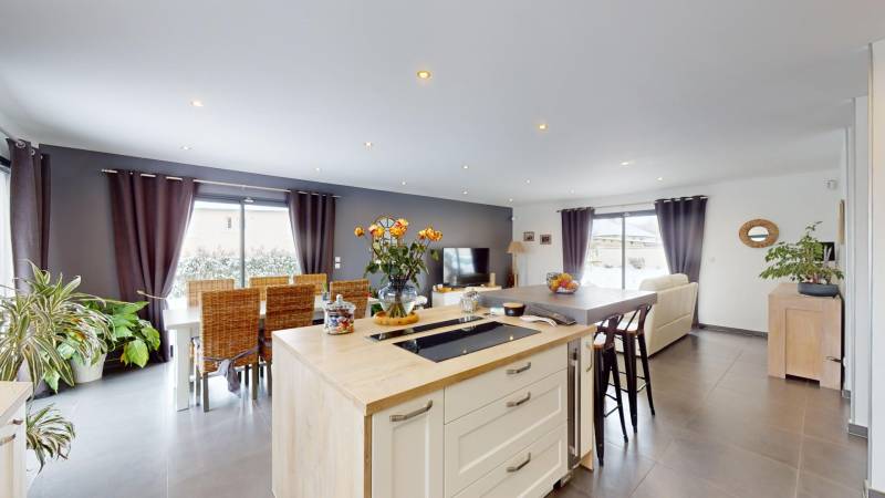 A VENDRE MAISON T5 DE PLAIN-PIED SITUÉE À AVIRON