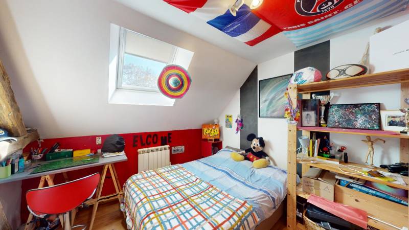 À vendre à L’Habit : maison spacieuse de 7 pièces avec jardin plein sud, terrasse, terrain de pétanque et rénovations récentes, idéal pour profiter du charme de la campagne