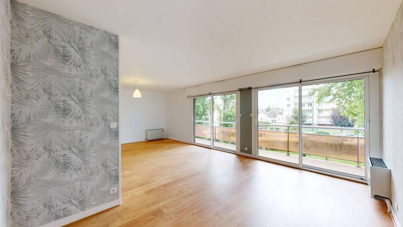 À LOUER APPARTEMENT T3 DE 96M2 À ÉVREUX QUARTIER CENTRE-VILLE & NAVARRE - CET APPARTEMENT EST PROPOSÉ À LA LOCATION PAR VOTRE AGENCE SAINT-MICHEL IMMOBILIER