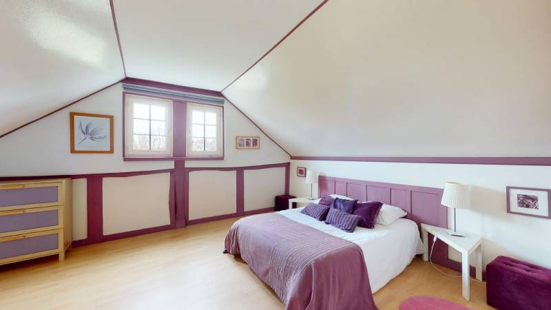  À vendre – Maison de caractère rénovée avec jardin clos à Sacquenville (189 m² sur 1830 m² de terrain)