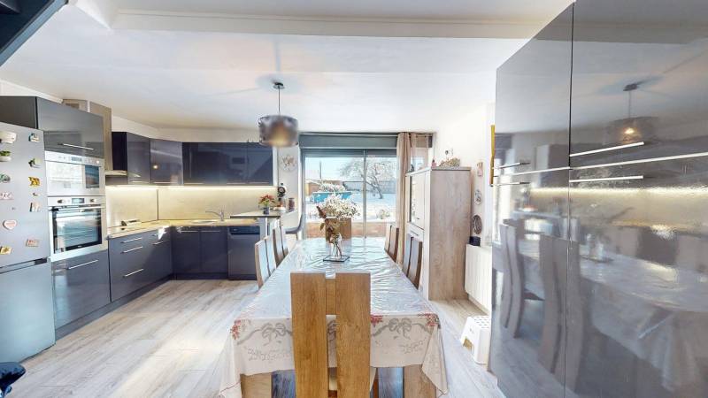 MAISON LUMINEUSE EXPOSÉE SUD PROCHE COMMODITÉS