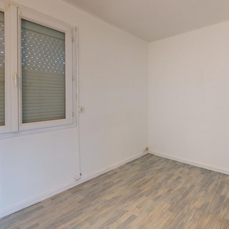 Appartement F3 à rénover proche de la gare SNCF