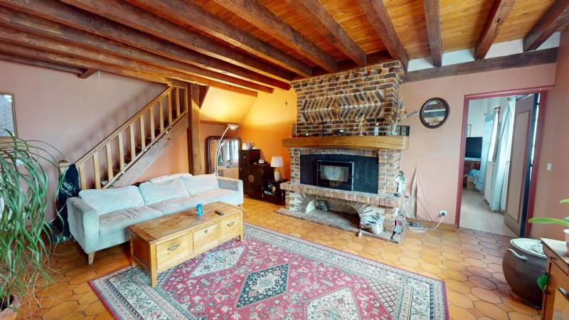 Longère de type F6 située à SACQUENVILLE 27930