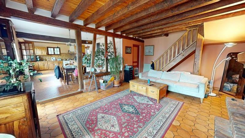 Longère de type F6 située à SACQUENVILLE 27930