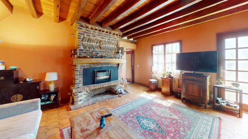 Longère de type F6 située à SACQUENVILLE 27930