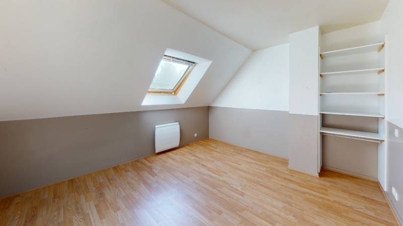 Maison F4 à louer à LA CHAPELLE DU BOIS DES FAULX