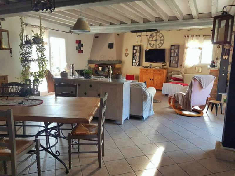 MAISON AVEC UN GRAND JARDIN - T5 - AMFREVILLE SUR ITON (27400)