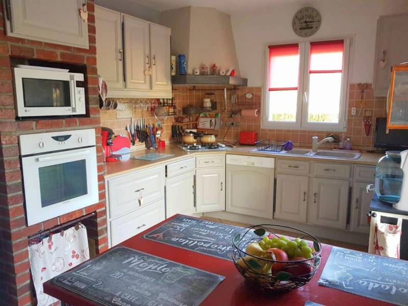 MAISON AVEC UN GRAND JARDIN - T5 - AMFREVILLE SUR ITON (27400)