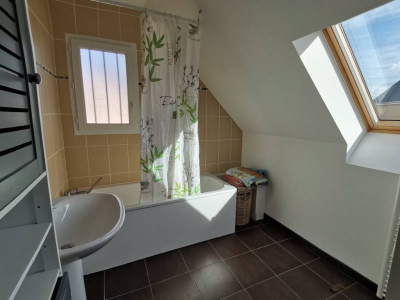 Maison 5 pièces - SAINT SEBASTIEN DE MORSENT