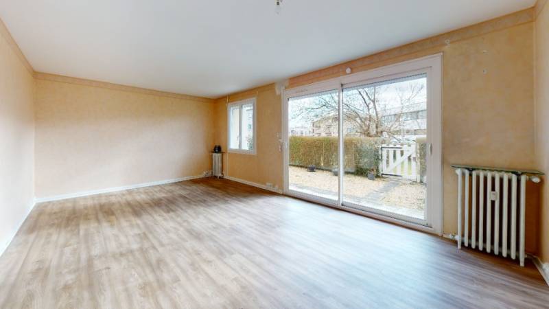 A VENDRE APPARTEMENT F3 EN REZ DE JARDIN