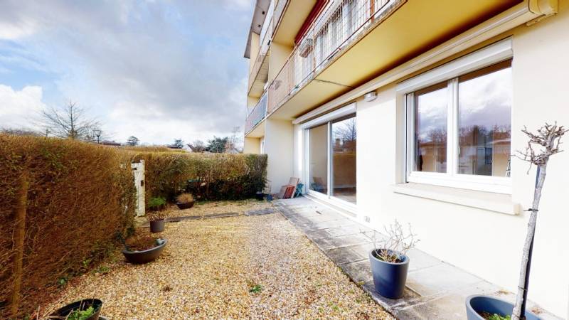 A VENDRE APPARTEMENT F3 EN REZ DE JARDIN