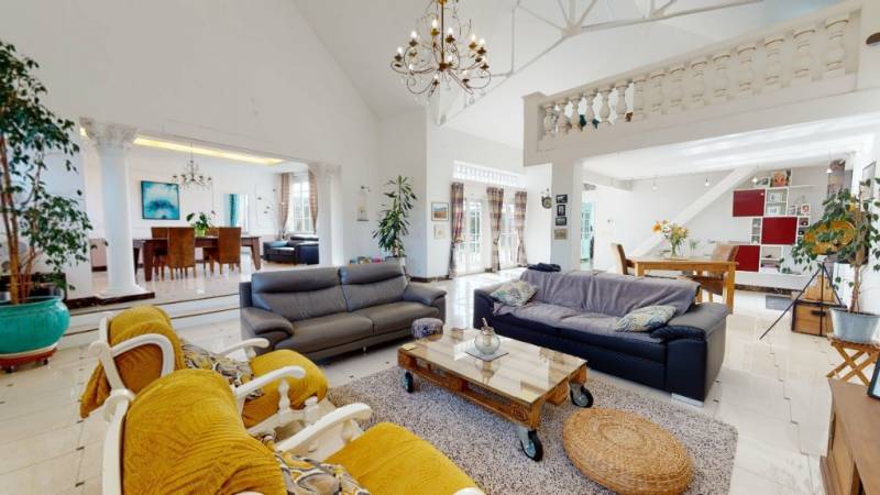 GRANDE MAISON DE CAMPAGNE - T9 - PROCHE EVREUX (27000)