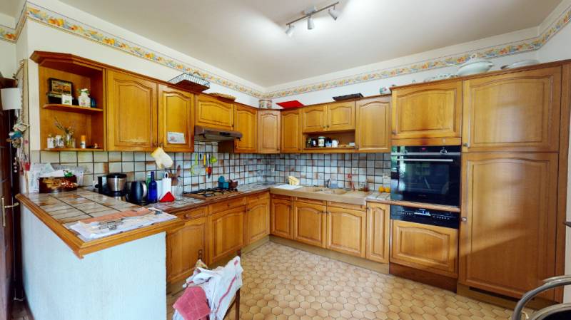 MAISON AU CALME - T7 - LES-BAUX-SAINT-CROIX (27180)