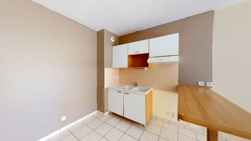 APPARTEMENT TRIPLEX AVEC REZ DE JARDIN ET GARAGE A SAINT MICHEL