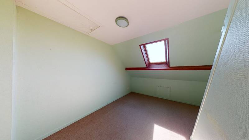 APPARTEMENT TRIPLEX AVEC REZ DE JARDIN ET GARAGE A SAINT MICHEL