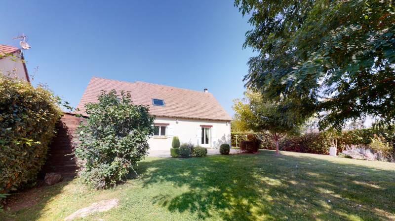 MAISON MEUBLEE - F7 DE 136M² - EVREUX