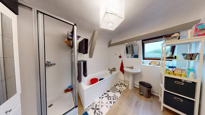 MAISON 6 PIÈCES AU CALME - EN TRÈS BON ÉTAT GÉNÉRAL