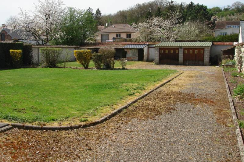 MAISON 6 PIÈCES AU CALME - EN TRÈS BON ÉTAT GÉNÉRAL