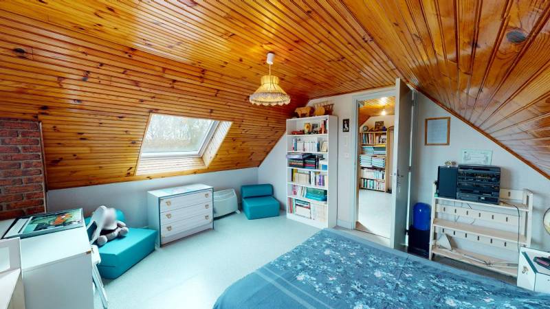 Maison rénovée T4 de 84 m² avec jardin clos et sous-sol à vendre à Évreux, quartier Navarre