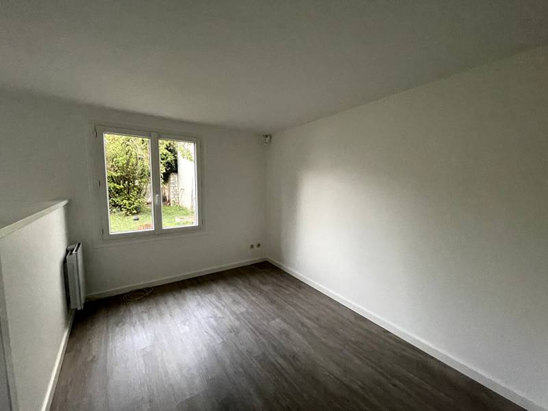 APPARTEMENT - TYPE 1 Bis - EVREUX quartier du Bel Ebat (27000)