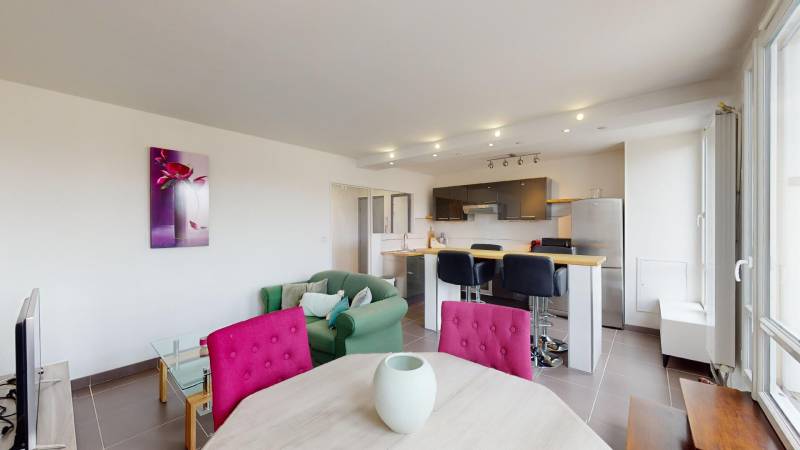 APPARTEMENT T2 MEUBLÉ - SAINT-MICHEL