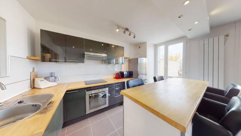 APPARTEMENT T2 MEUBLÉ - SAINT-MICHEL