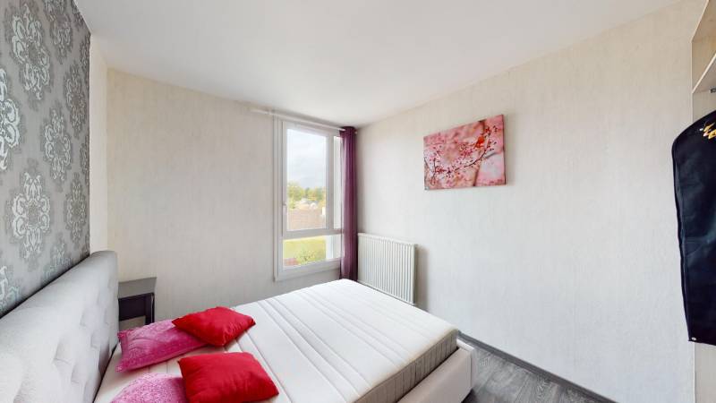 APPARTEMENT T2 MEUBLÉ - SAINT-MICHEL