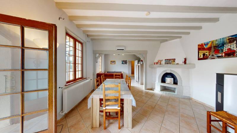 A VENDRE MAISON T4 AVEC 3 CHAMBRES SITUÉE A CONCHES-EN-OUCHE SUR LA ROUTE DE BERNAY