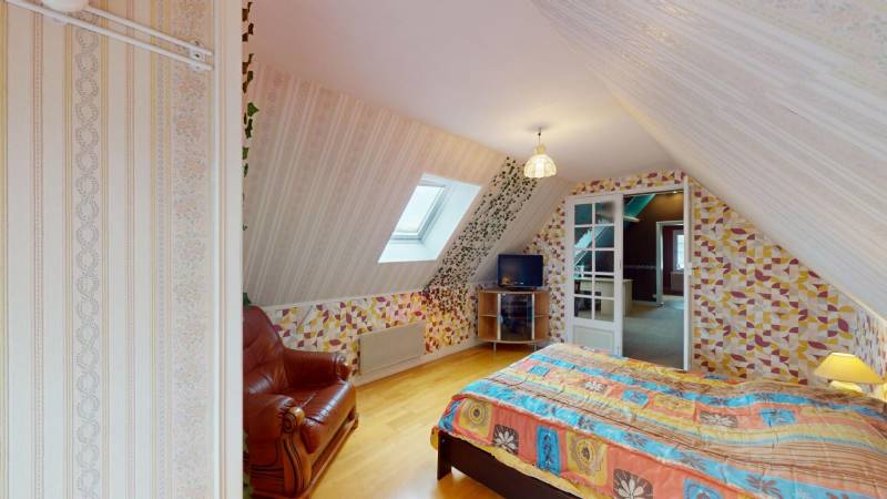 A VENDRE MAISON T4 AVEC 3 CHAMBRES SITUÉE A CONCHES-EN-OUCHE SUR LA ROUTE DE BERNAY