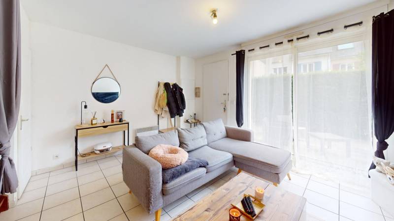 A VENDRE APPARTEMENT T2 À EVREUX DANS LA QUARTIER DE SAINT-MICHEL