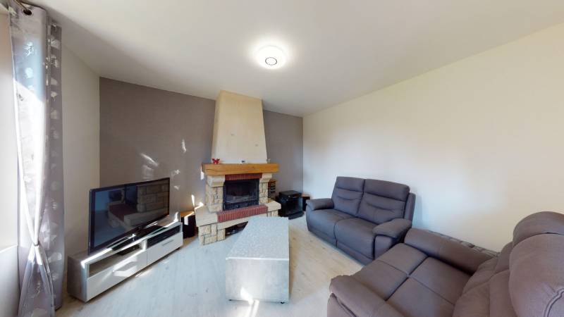 Maison de ville rénovée de 140 m² avec jardin arboré à vendre en hyper-centre d’Évreux (27000)