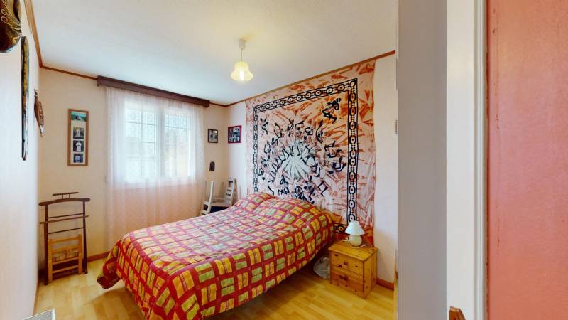 Maison de plain-pied 5 pièces de 88 m² avec grand terrain à vendre à Cierrey au calme près d’Évreux