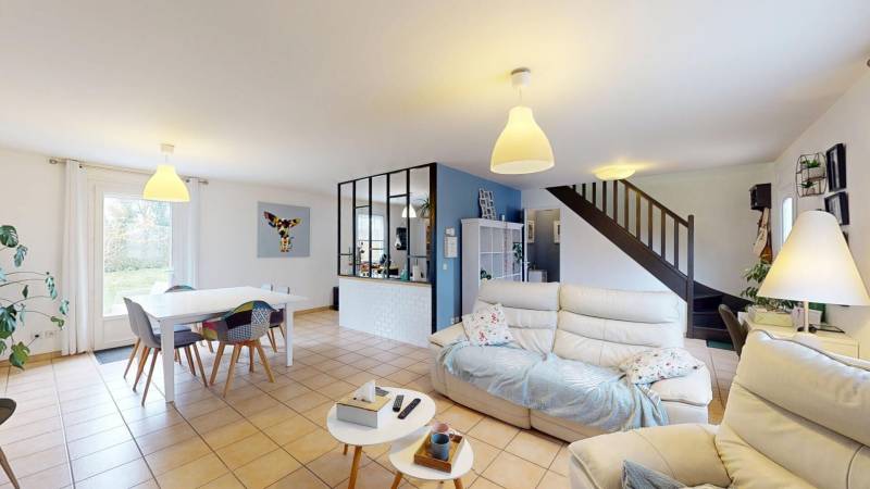 MAISON T5 AU CALME - SACQUENVILLE