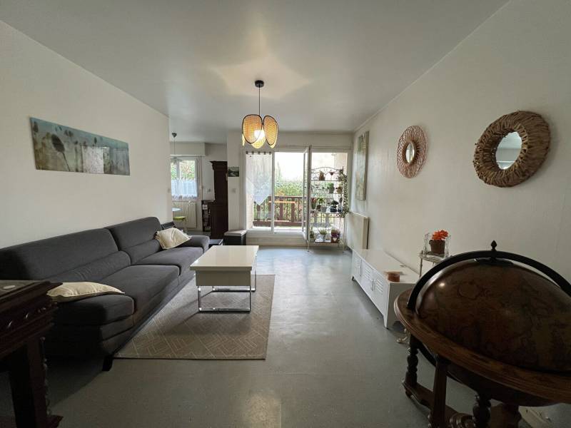 Appartement F3 avec rez-de-jardin à vendre à Évreux – Quartier Navarre, proche gare et commerces