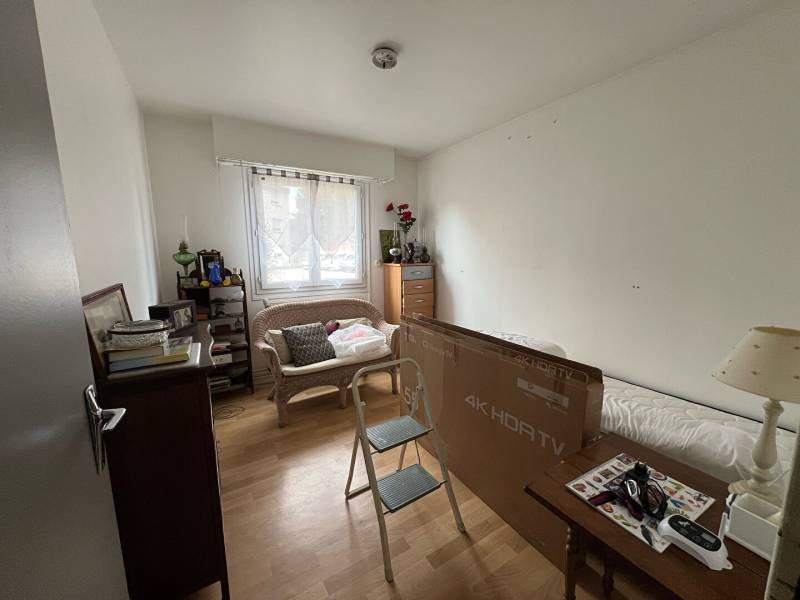 Appartement F3 avec rez-de-jardin à vendre à Évreux – Quartier Navarre, proche gare et commerces