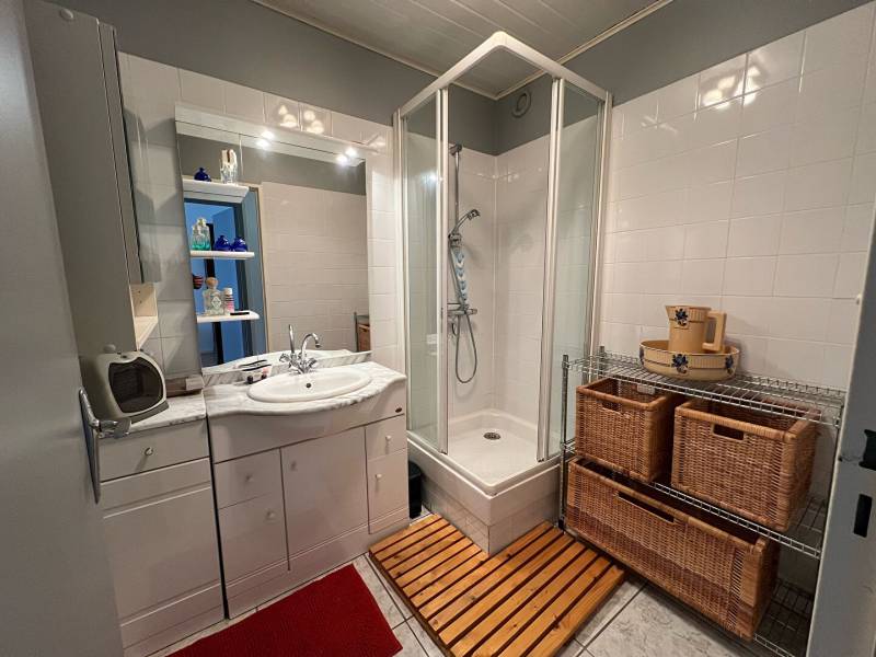 Appartement F3 avec rez-de-jardin à vendre à Évreux – Quartier Navarre, proche gare et commerces