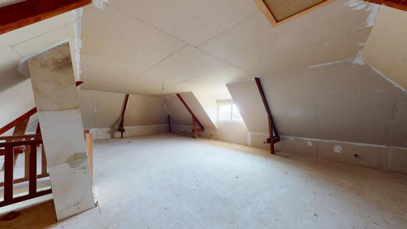 Maison de 82 m² avec sous-sol, jardin et terrasse à vendre à Courcelles-sur-Seine, proche d’Évreux