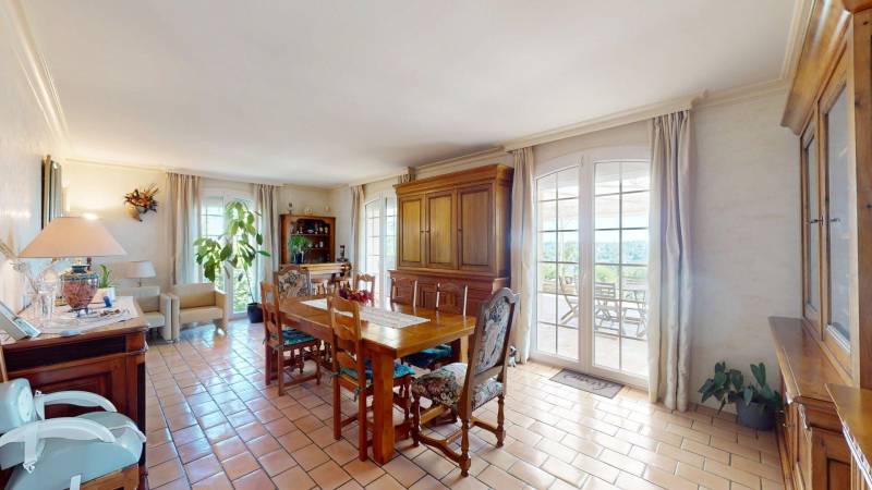 Maison familiale 7 pièces avec vue panoramique à vendre à Évreux, quartier Saint-Michel