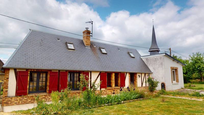 Longère normande de 66m² avec dépendance et grand terrain arboré à vendre à Orvaux, Le Val Doré