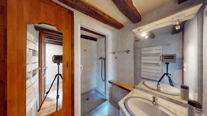 Longère normande de 66m² avec dépendance et grand terrain arboré à vendre à Orvaux, Le Val Doré