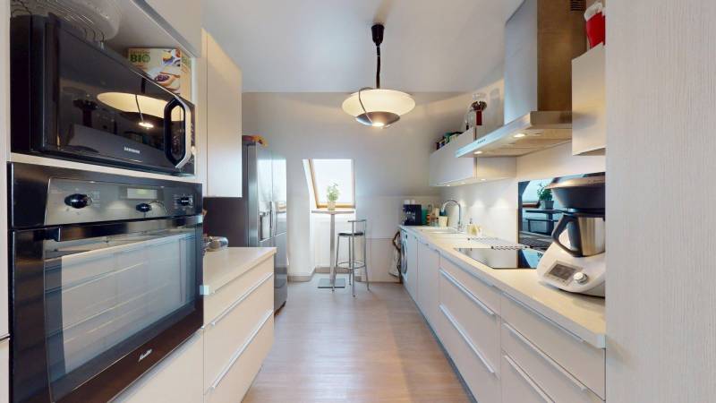 Appartement T5 à vendre – Évreux Saint-Michel – 105 m², 4 chambres, 2 parkings, ascenseur