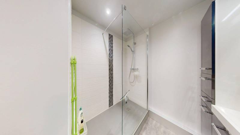 Appartement T5 à vendre – Évreux Saint-Michel – 105 m², 4 chambres, 2 parkings, ascenseur