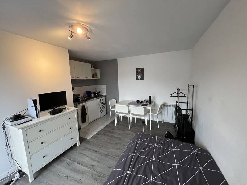 Studio à vendre à Évreux (27000) – Quartier Saint-Michel | Idéal investisseur