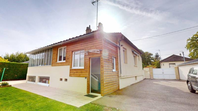 À vendre en exclusivité à Évreux Saint-Michel, maison 100 m², 4 chambres, sous-sol total, jardin et vie de plain-pied.