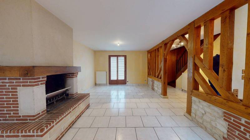 Maison à louer - quartier Saint Michel à EVREUX -4 chambres - jardin - sous sol
