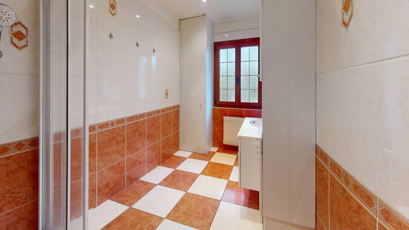 Maison à louer - quartier Saint Michel à EVREUX -4 chambres - jardin - sous sol