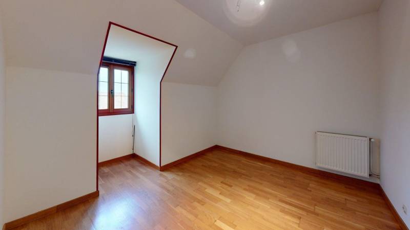 Maison à louer - quartier Saint Michel à EVREUX -4 chambres - jardin - sous sol