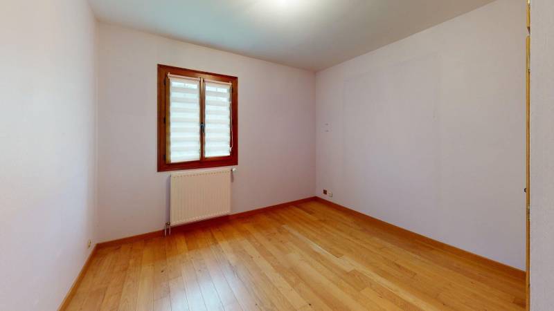 Maison à louer - quartier Saint Michel à EVREUX -4 chambres - jardin - sous sol
