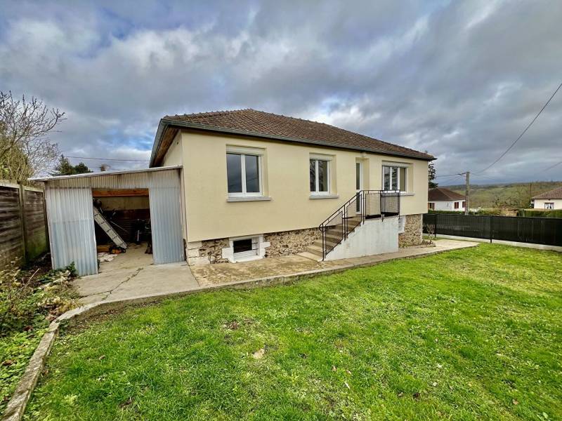 MAISON A LOUER A EVREUX - 2 CHAMBRES - 3 PIECES - JARDIN - SOUS SOL